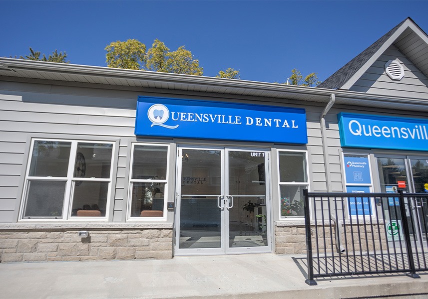 Outside view of East Gwillimbury Ontario dental office