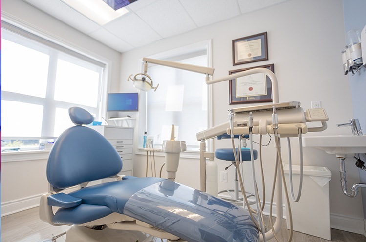 woman getting veneers in East Gwillimbury